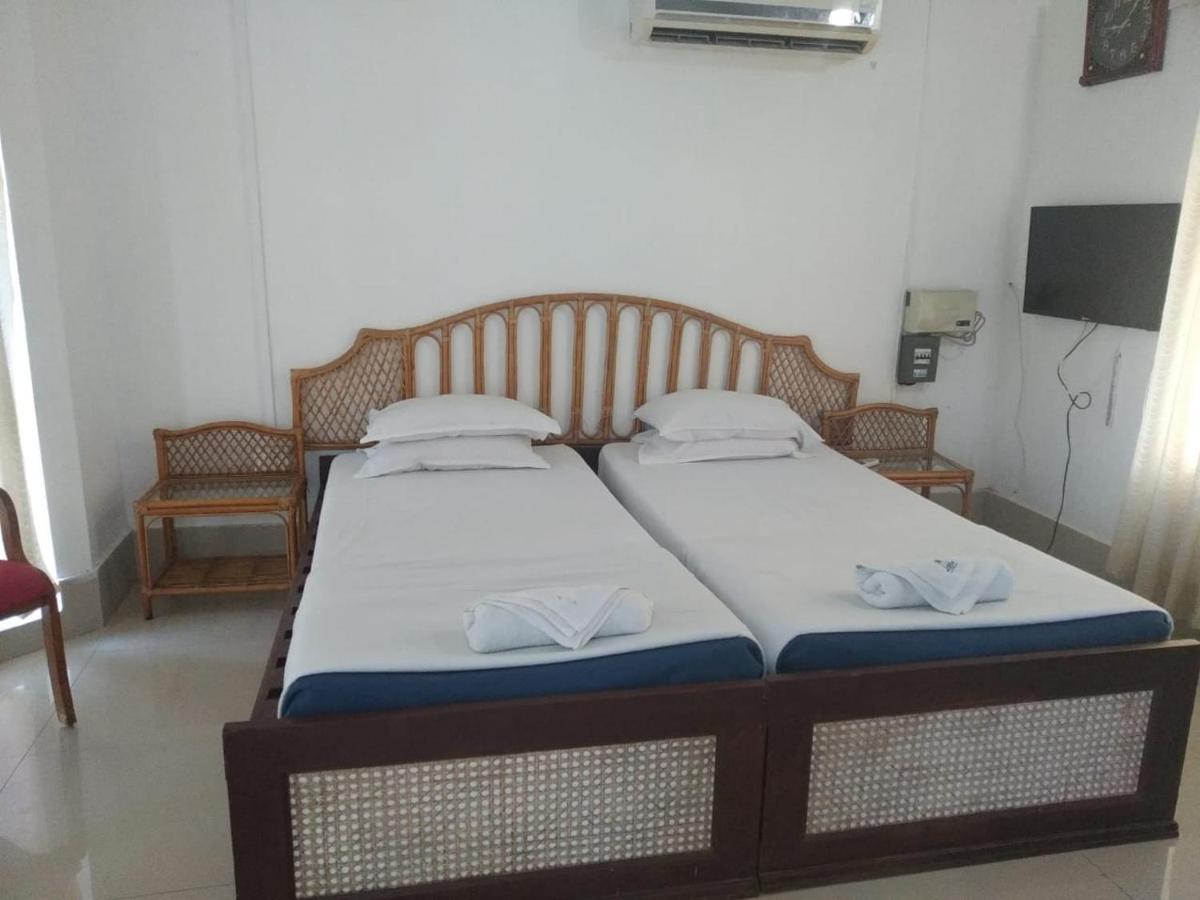 Kadmath Beach Resort Kadmath Island Exteriör bild